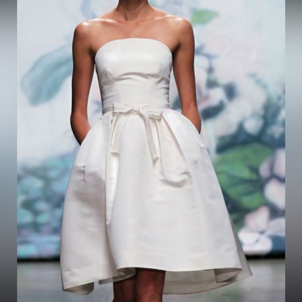 Monique Lhuillier bridal dress from 2012 collection